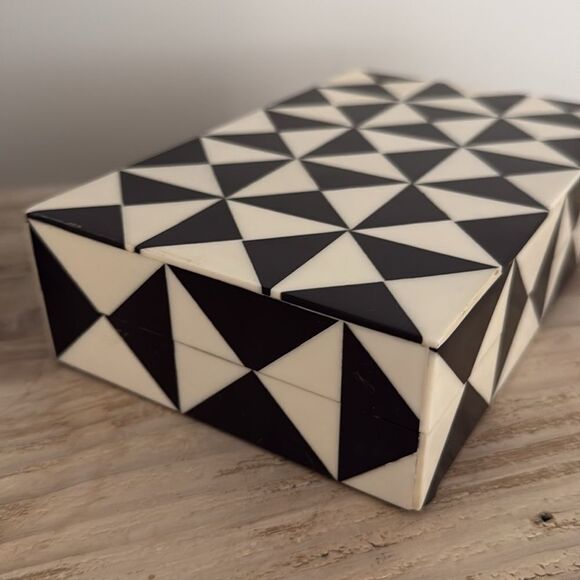 Bone Inlay Valet Box | Handmade Geometric Storage for Desk or Dresse - Picture 5 of 7